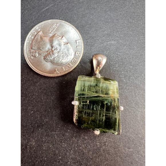 NEW Green teal tourmaline sterling silver pendant 3.16 grams - Picture 4 of 13